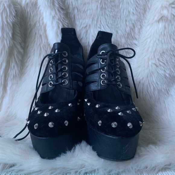 5"Black Spiky Punk Platform Laced Up Ankle Booties - Picture 3 of 8